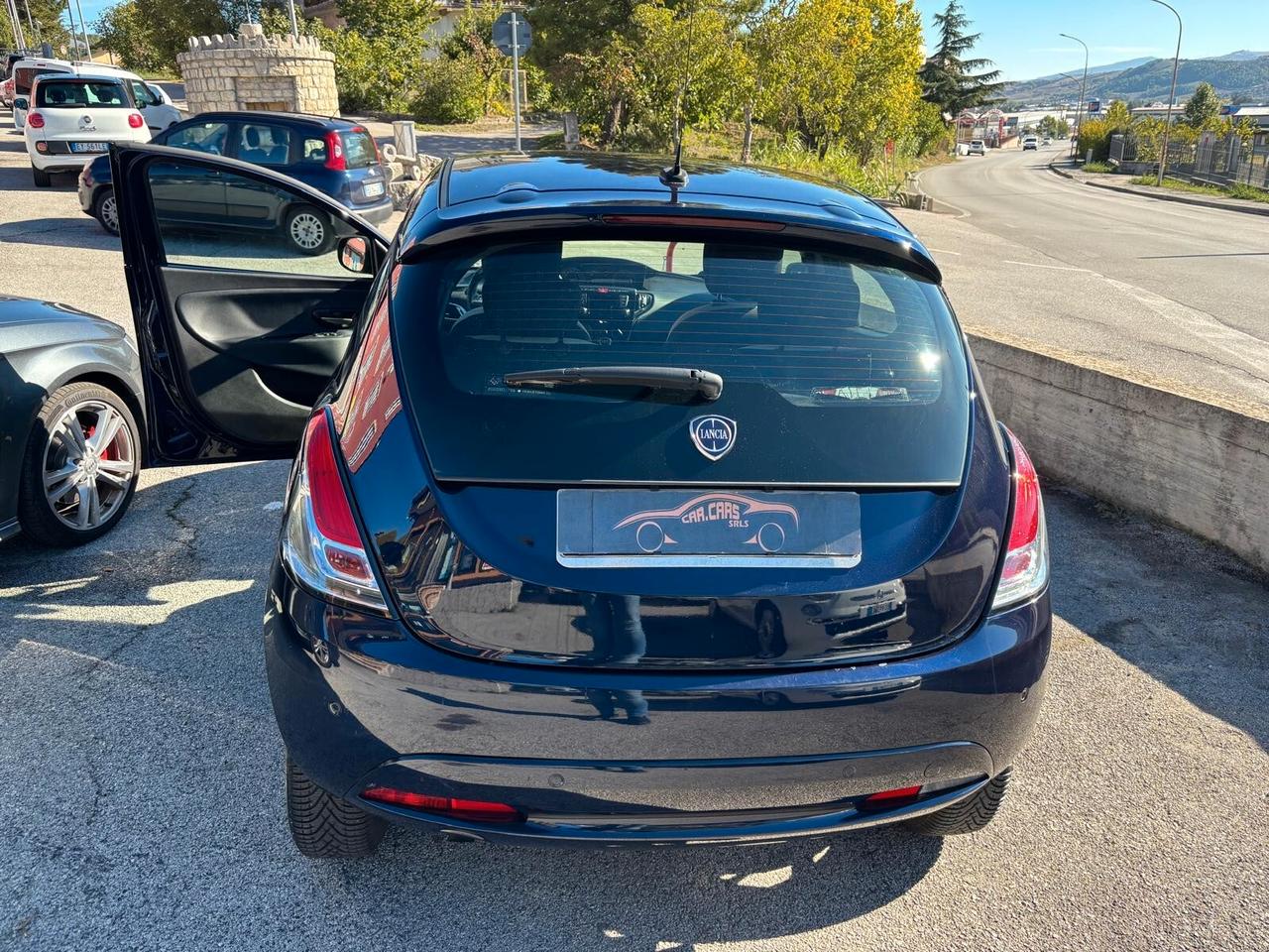 Lancia Ypsilon 0.9 TwinAir 85 CV 5 porte Metano Ecochic Platinum