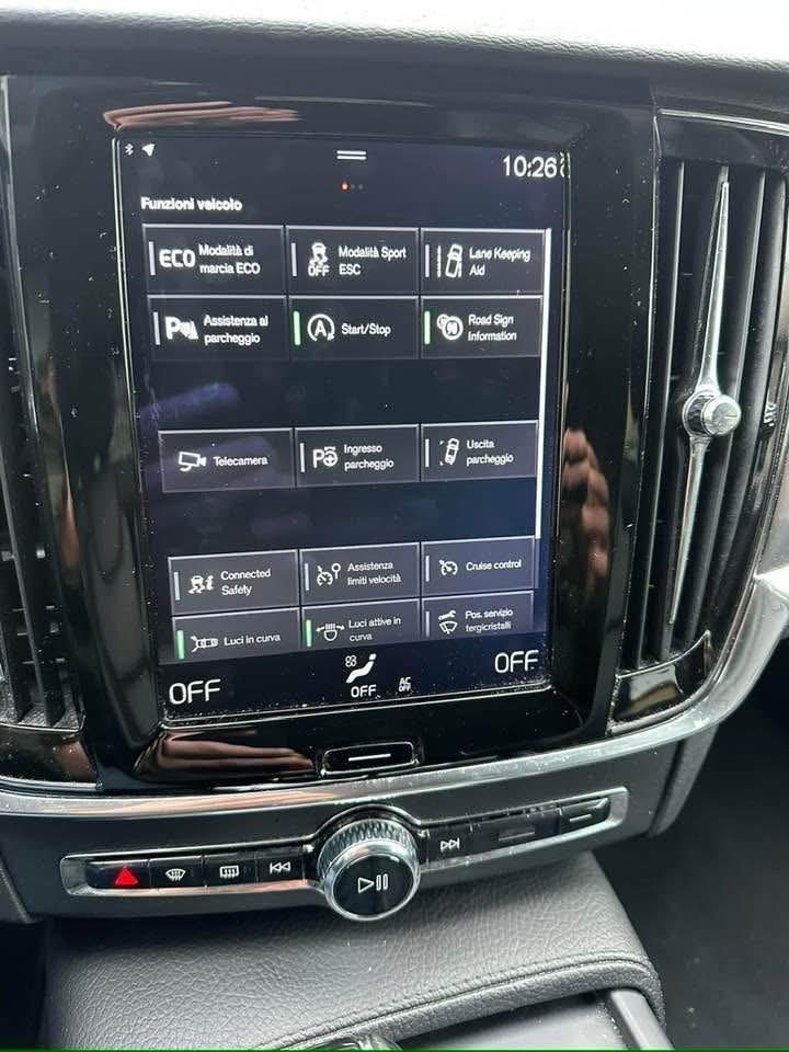 Volvo V90 D4 Business Plus