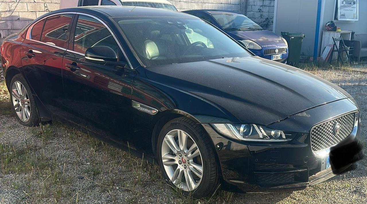 Jaguar XE 2.0 D Turbo aut. Prestige