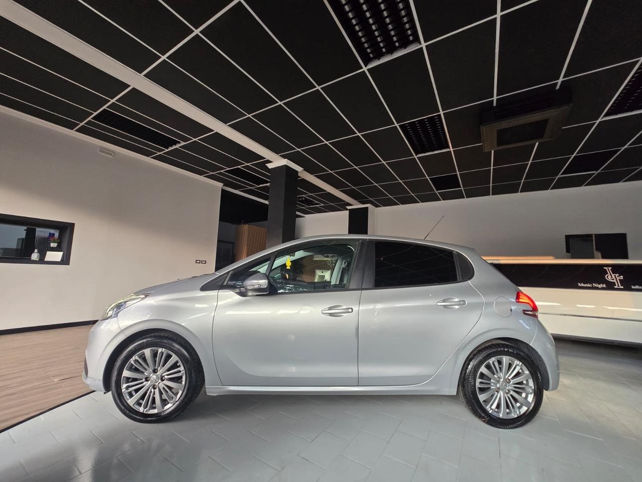 Peugeot 208 PureTech 82 5 porte Access