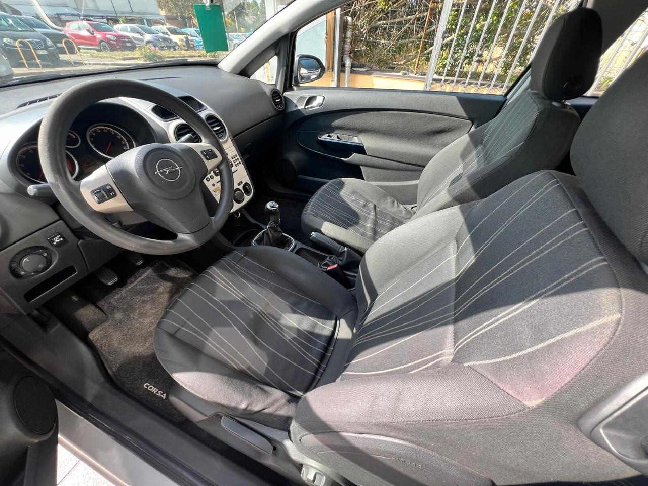 Opel Corsa 1.0 12V 3 porte Club