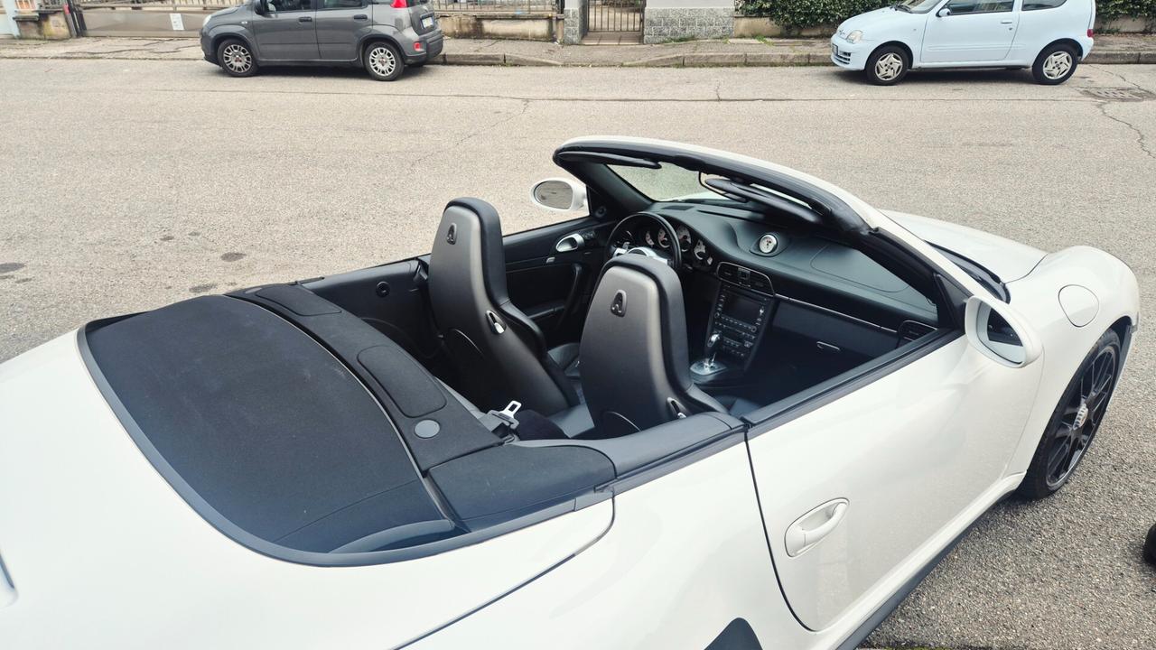 Porsche 911 Carrera GTS Cabriolet