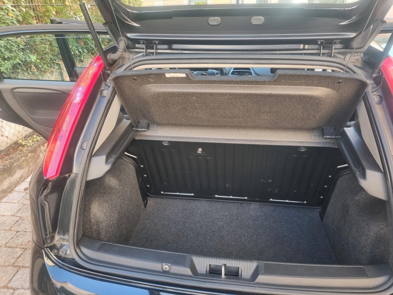 Fiat Punto 1.2 8V 5 porte anno2018 1propr. neopat