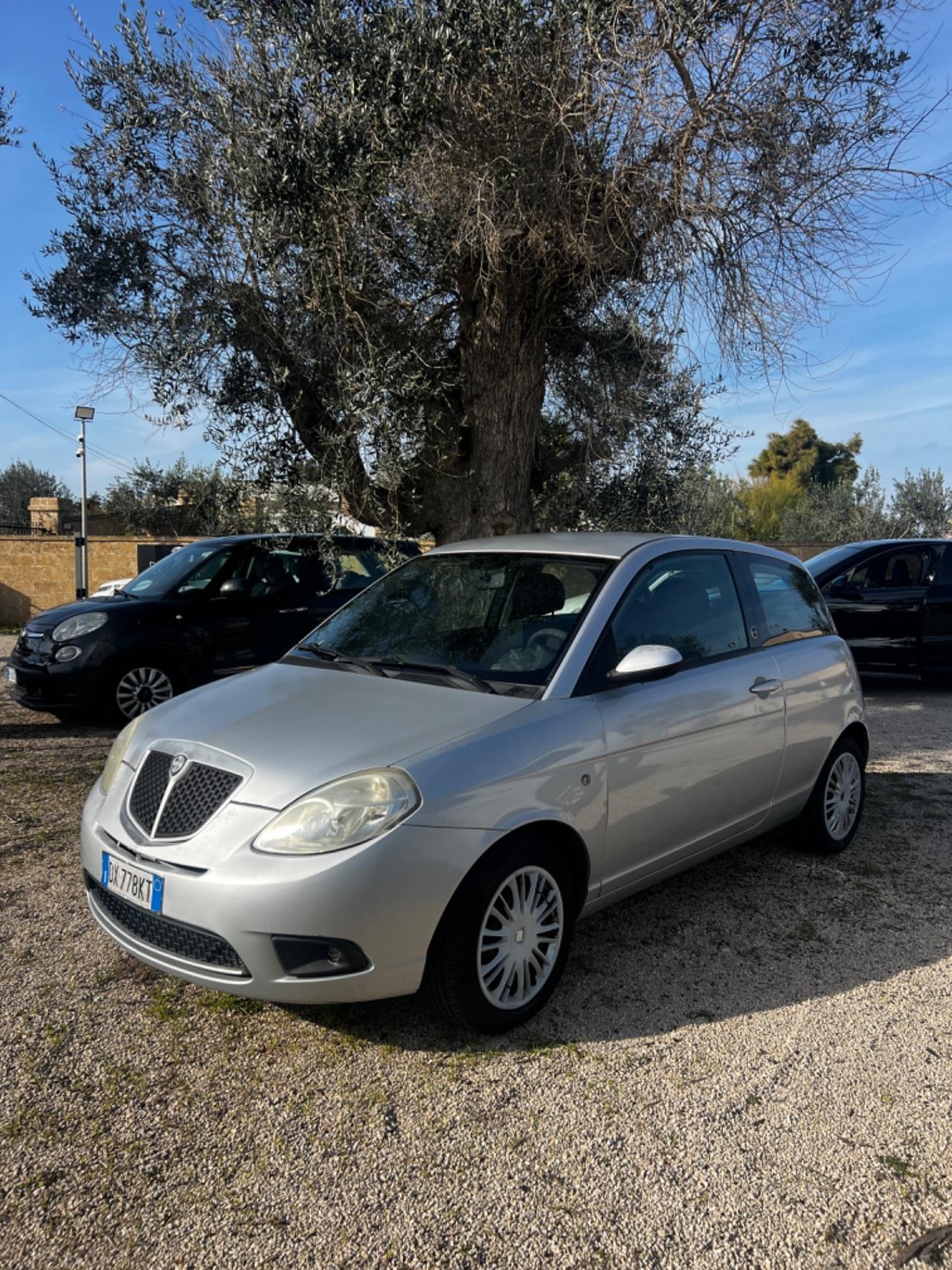 Lancia Ypsilon 1.4 Oro Ecochic GPL