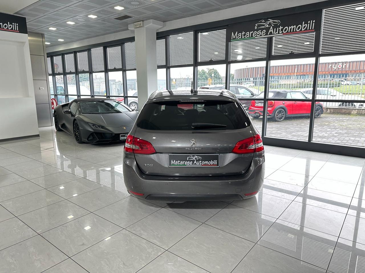 Peugeot 308 1.5 131cv CarPlay SensoriTelecamera Finanziabile