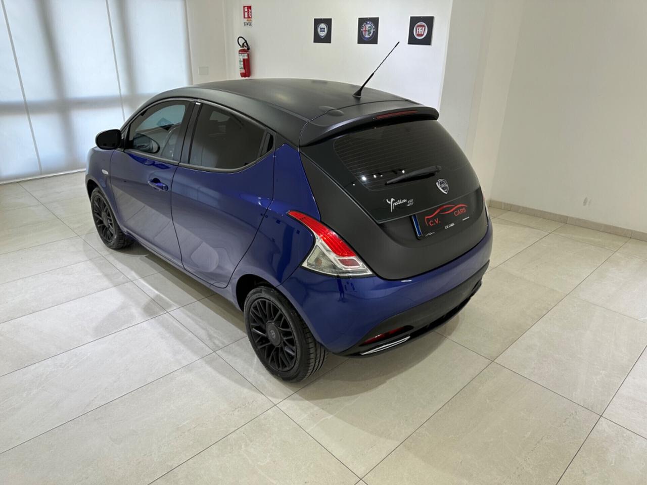 Lancia Ypsilon 1.3 MJT 16V 95 CV 5 porte S&S S Momodesign