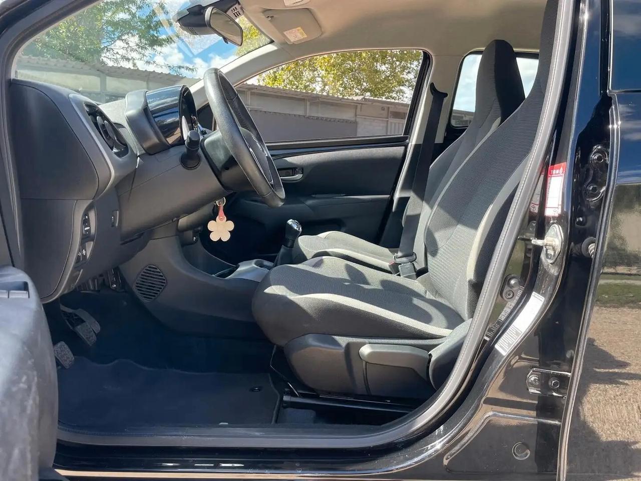 Toyota Aygo Connect 1.0 VVT-i 72 CV 5 porte x-wave