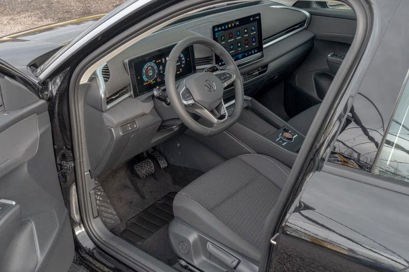 Volkswagen T-Roc 1.5 eTSI Life DSG NAVI LED CAMERA 2026