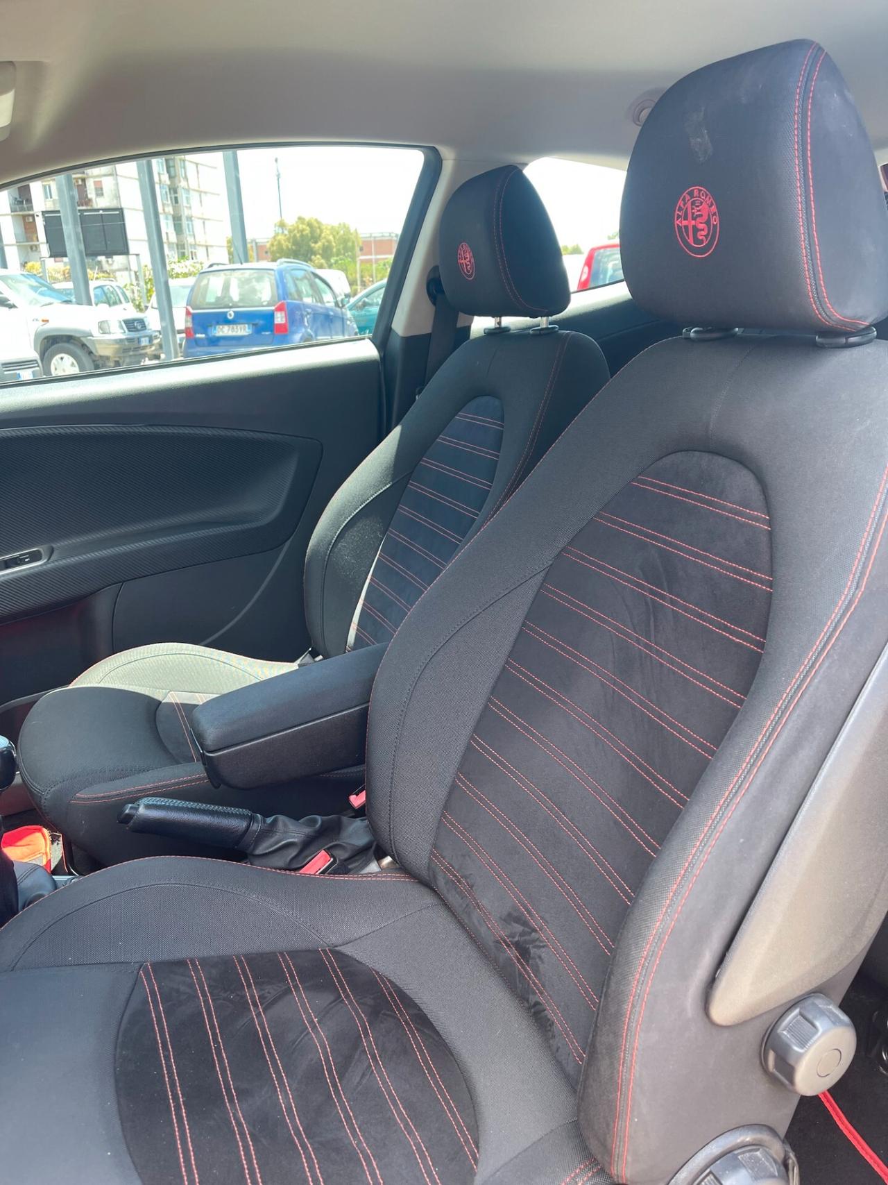 Alfa Romeo MiTo 1.4 220cv Allestimento Quadrifoglio (UNICA)