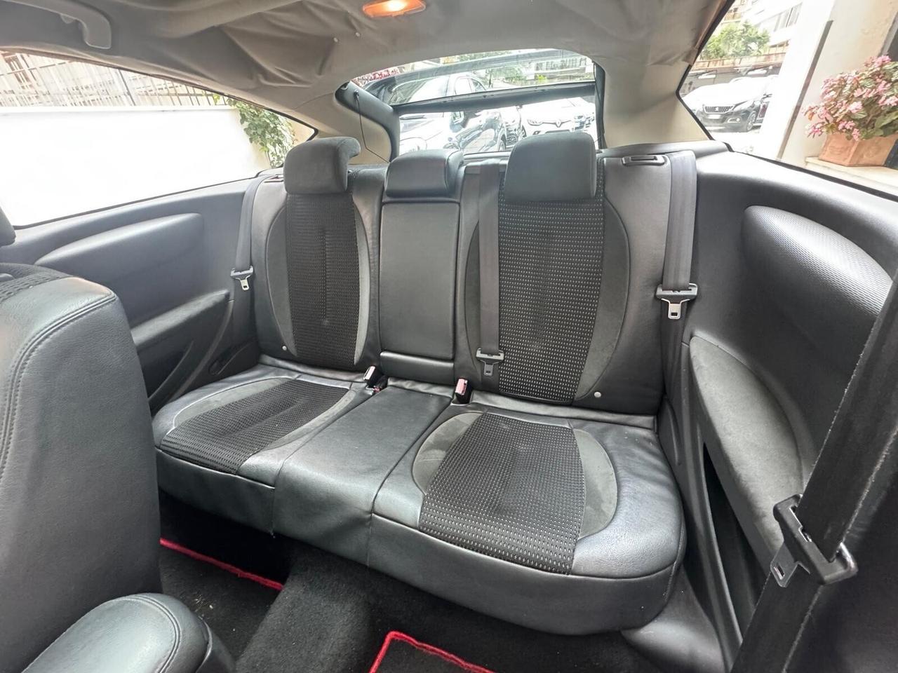 CITROEN C4 Coupe 1.6 16V Turbo THP 150CV VTR