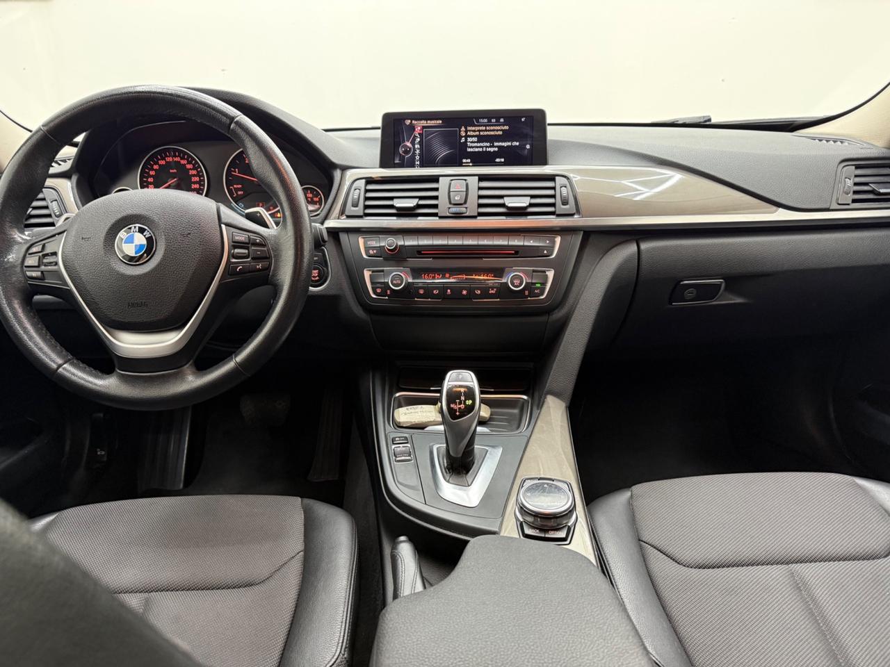 Bmw 320 320d xDrive Touring Luxury