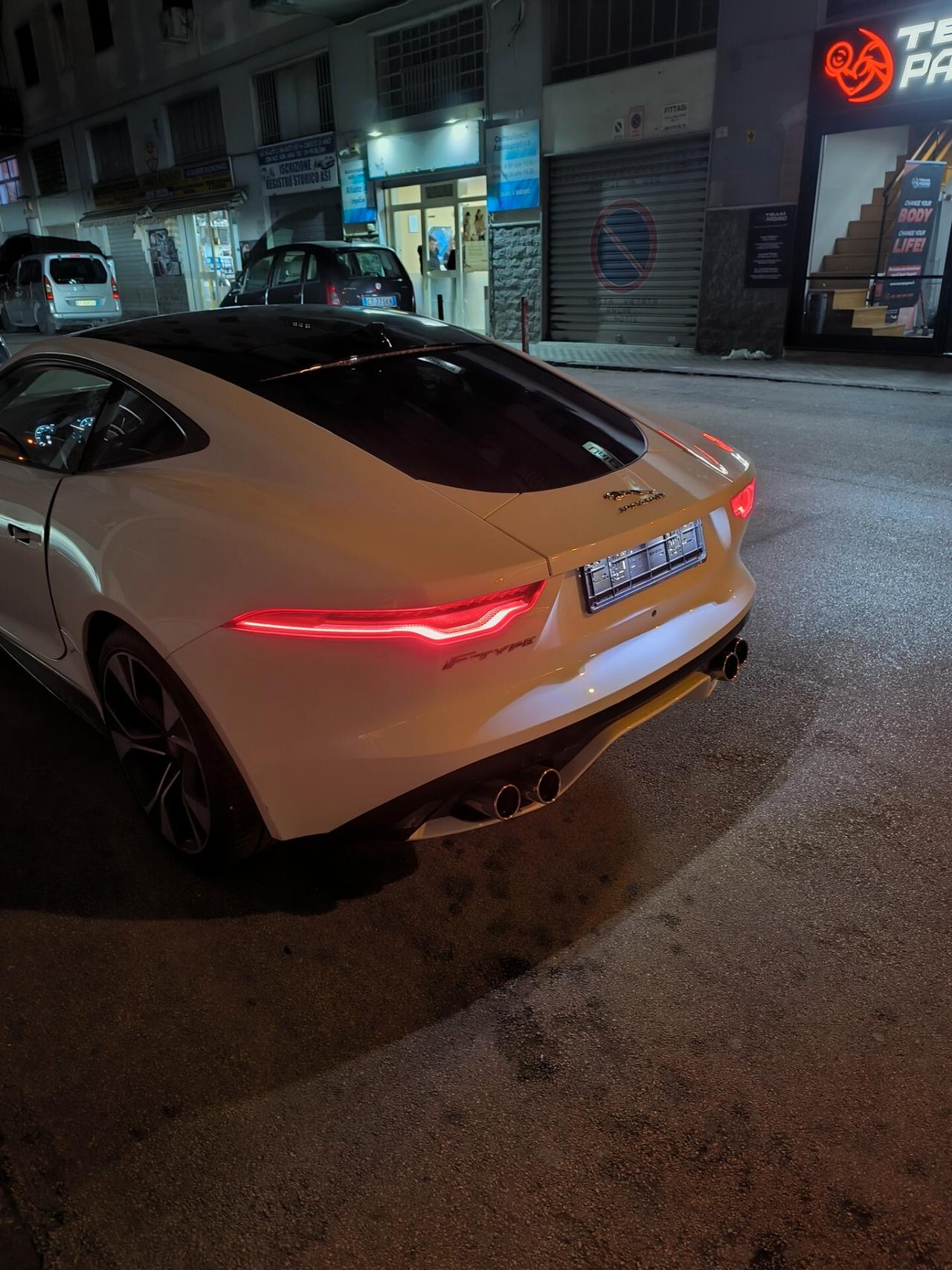 Jaguar F-Type 5.0 V8 450 CV aut Coupé First Edition