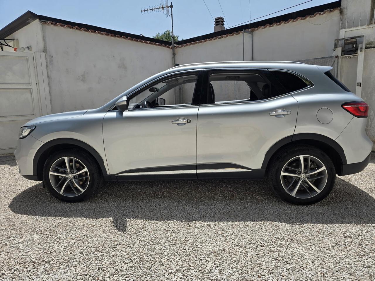Mg EHS Plug-in Hybrid Luxury