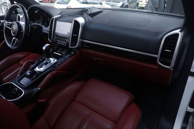 Porsche Cayenne 3.0 Diesel 262 CV Platinum Edition Tetto Unicoproprietario