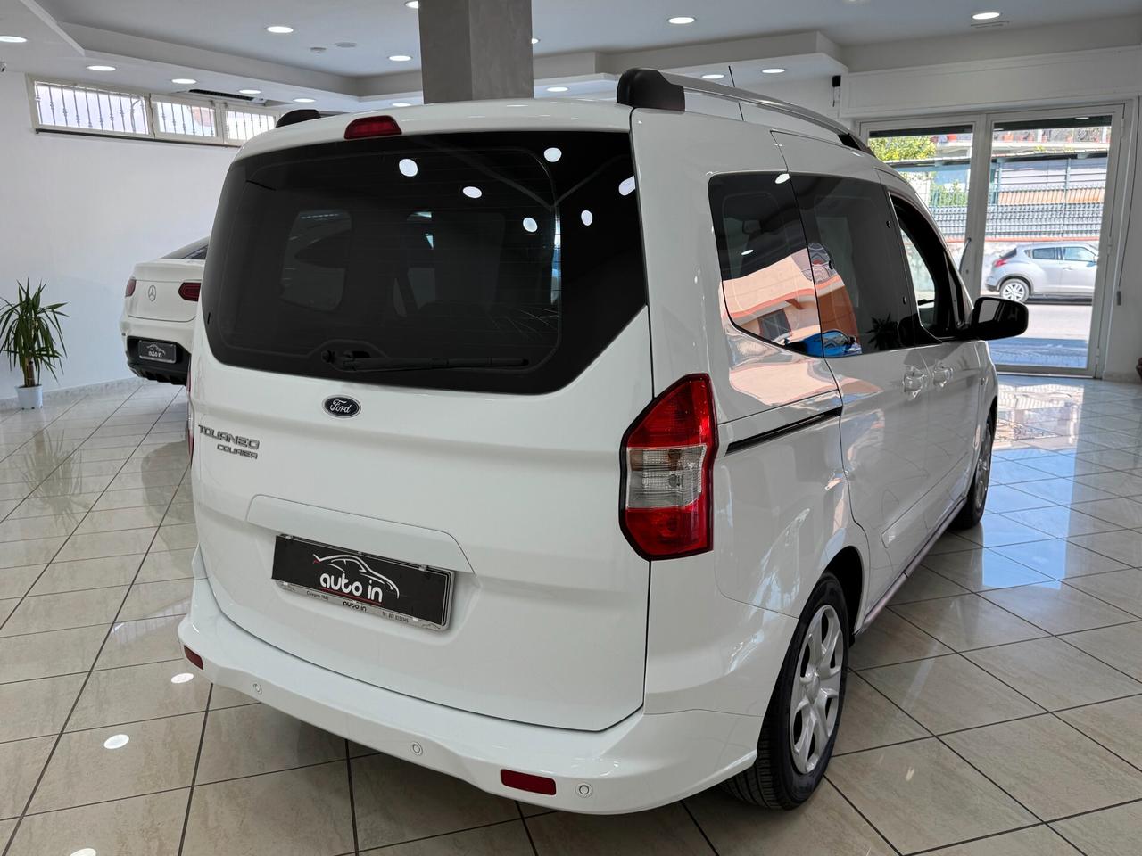 Ford Tourneo Courier 1.5 TDCI 75 CV