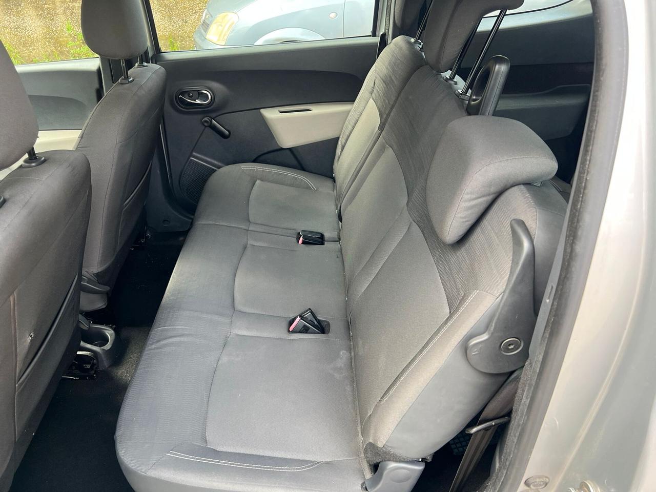 DACIA LODGY 1.5 DCi 7p Laureate - 2014