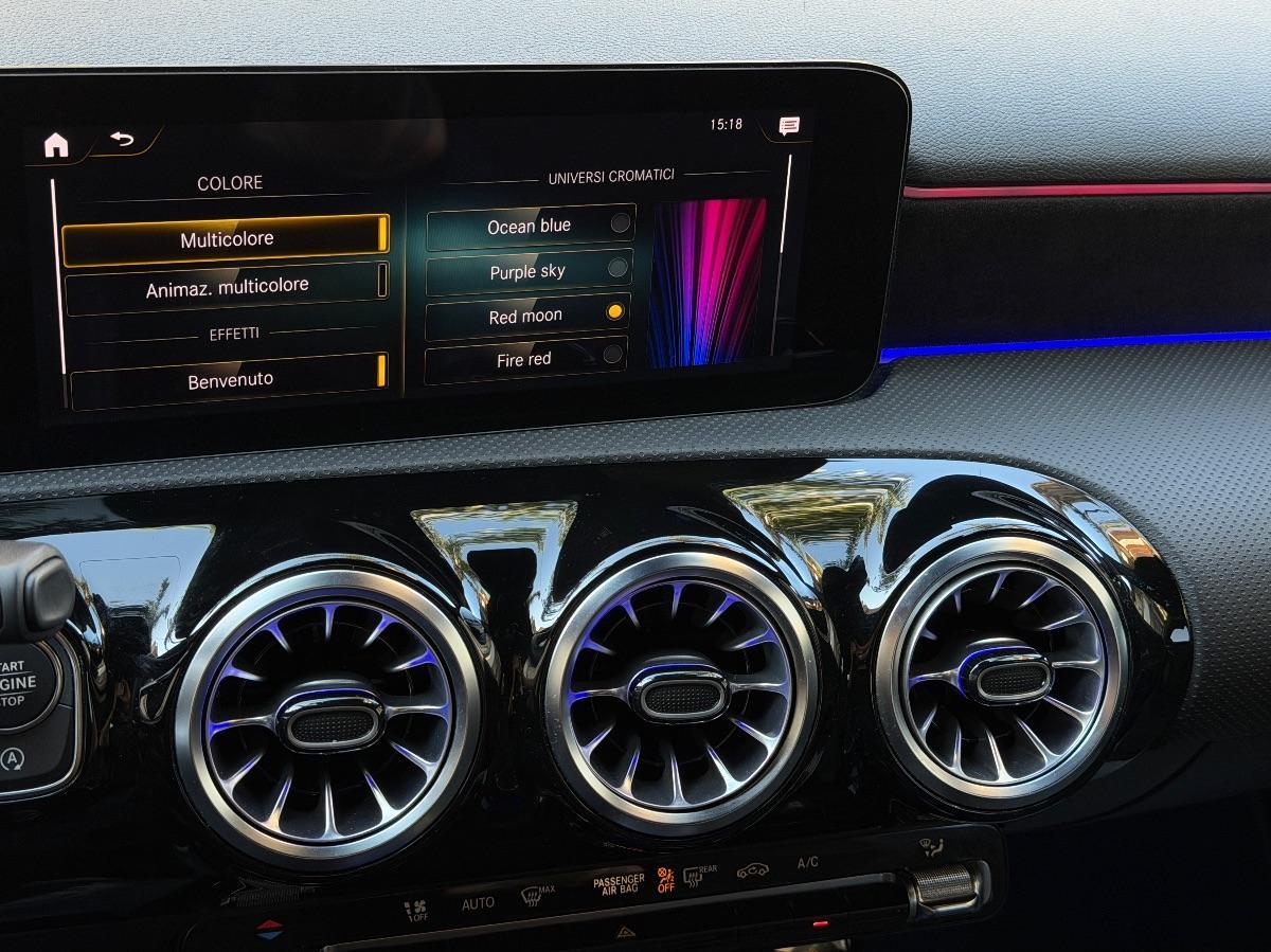 Mercedes Classe A 180d Premium AMG Night Edition 116CV