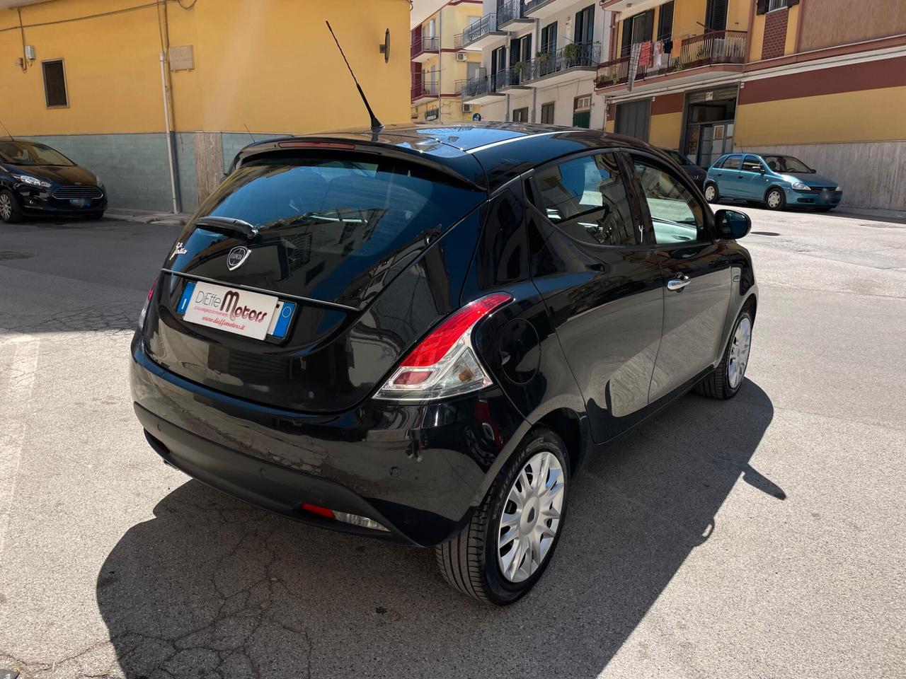 Lancia Ypsilon 1.3 MJT 16V 95CV 5P S&S SILVER