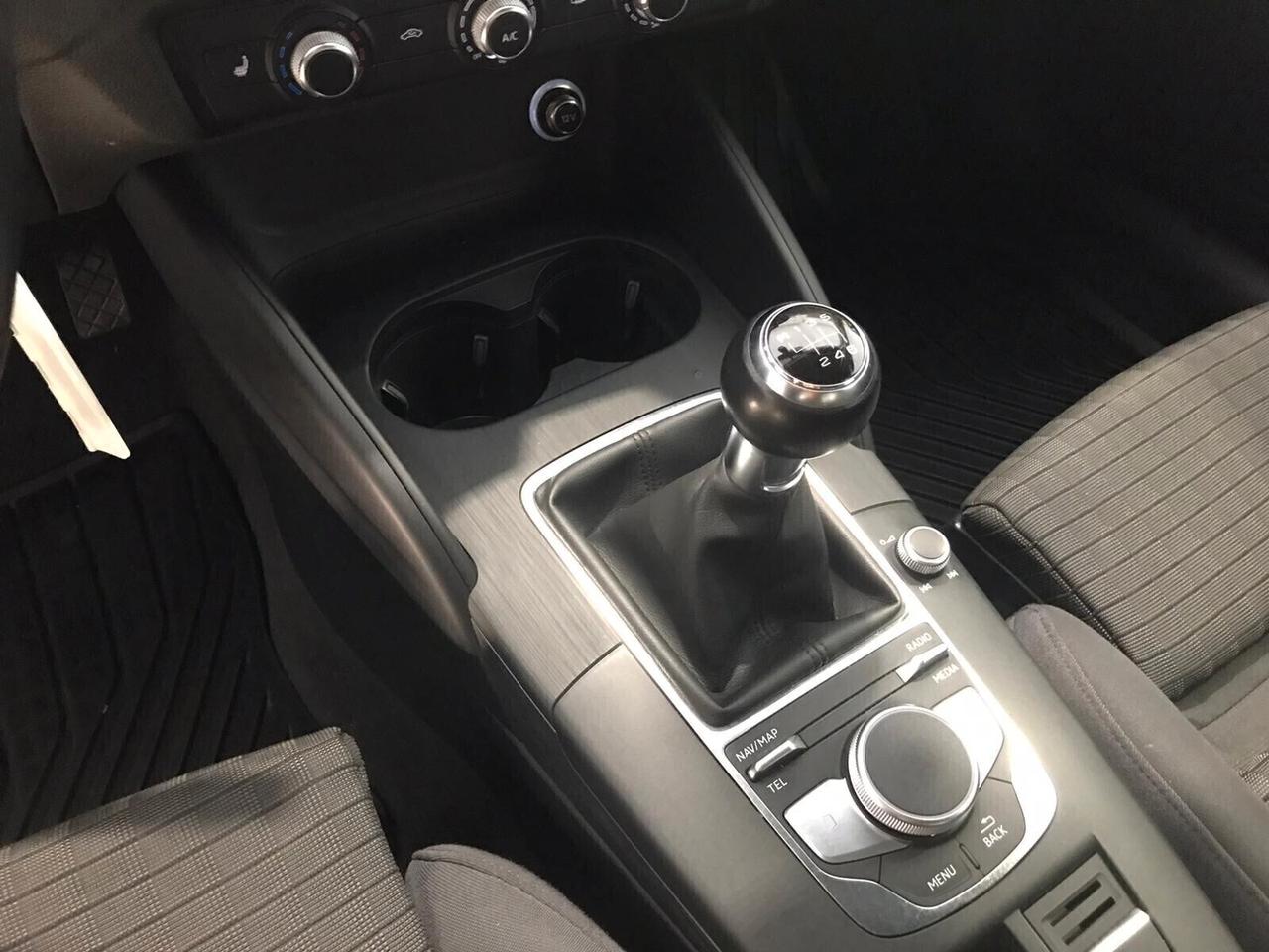 Audi A3 1.6 TDI SEDAN S-LINE 7/2019 IVA ESPOSTA