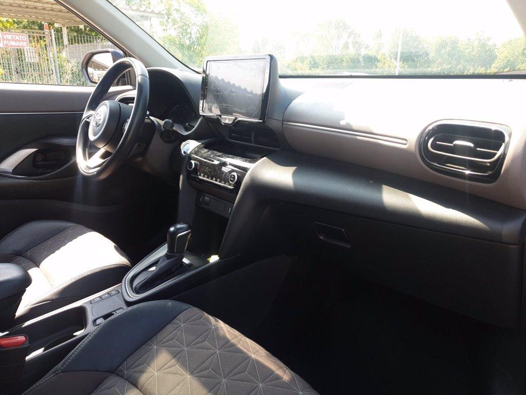 TOYOTA Yaris cross 1.5h lounge awd-i 116cv e-cvt del 2021