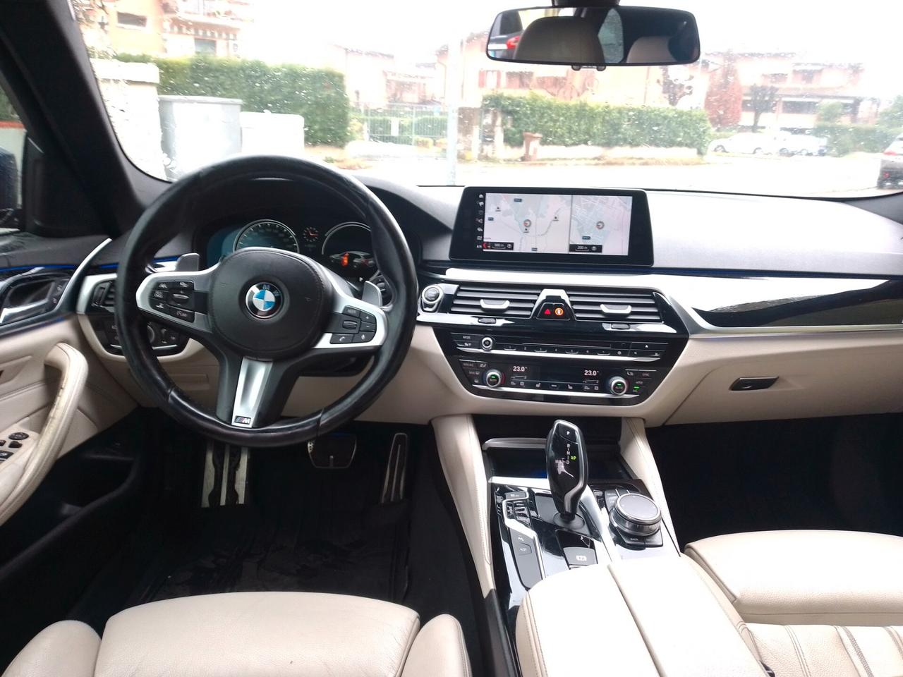 BMW 520d MSPORT STRAFULL DOPPIO TETTO PELLE BIANCA FINANZIABILE