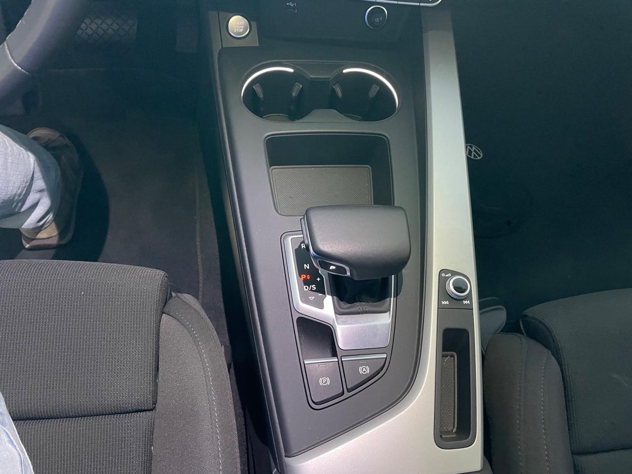 Audi A4 Avant 40 TDI quattro S tronic Business Advanced