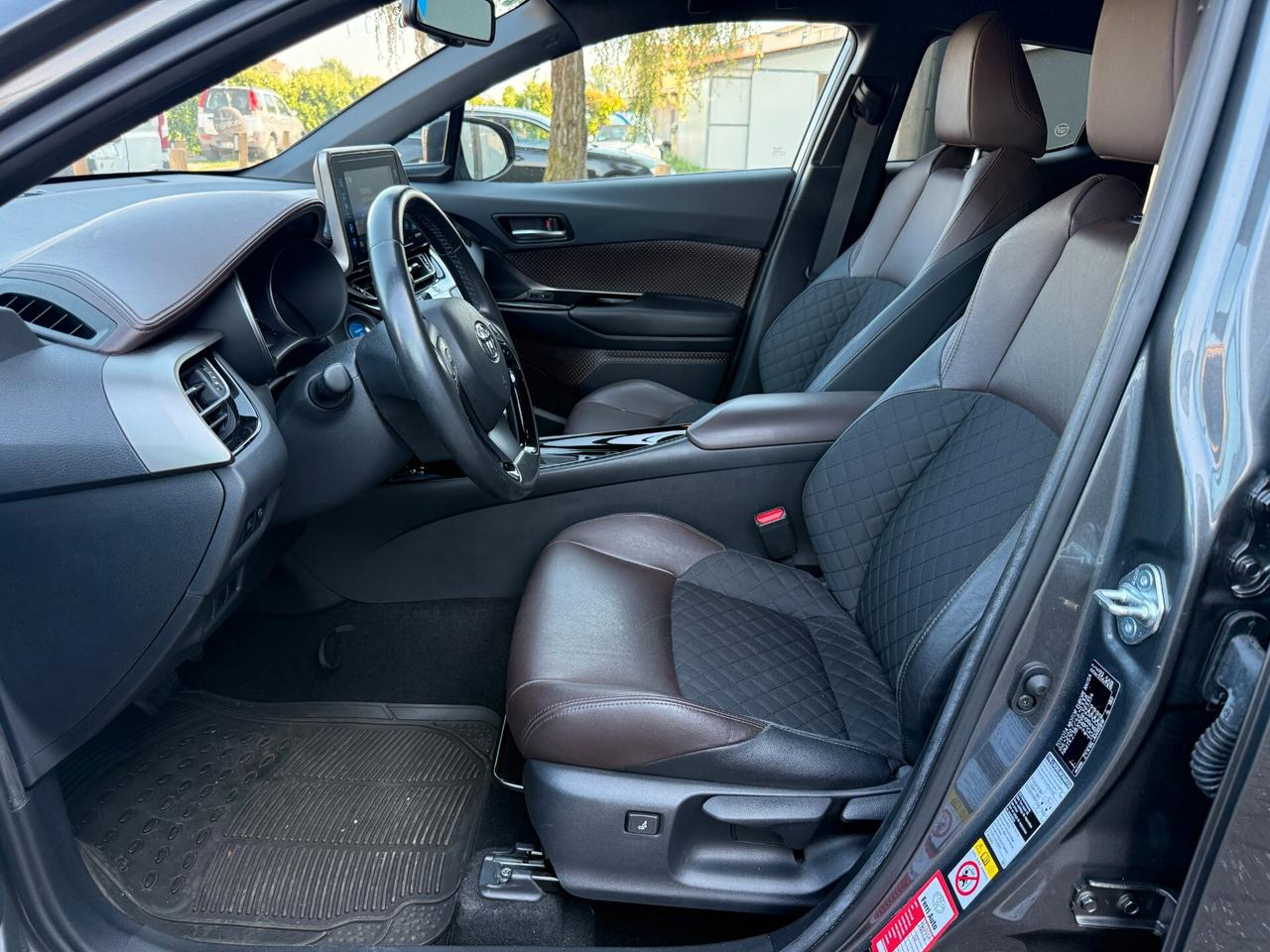 Toyota C-HR 1.8 Hybrid E-CVT Lounge