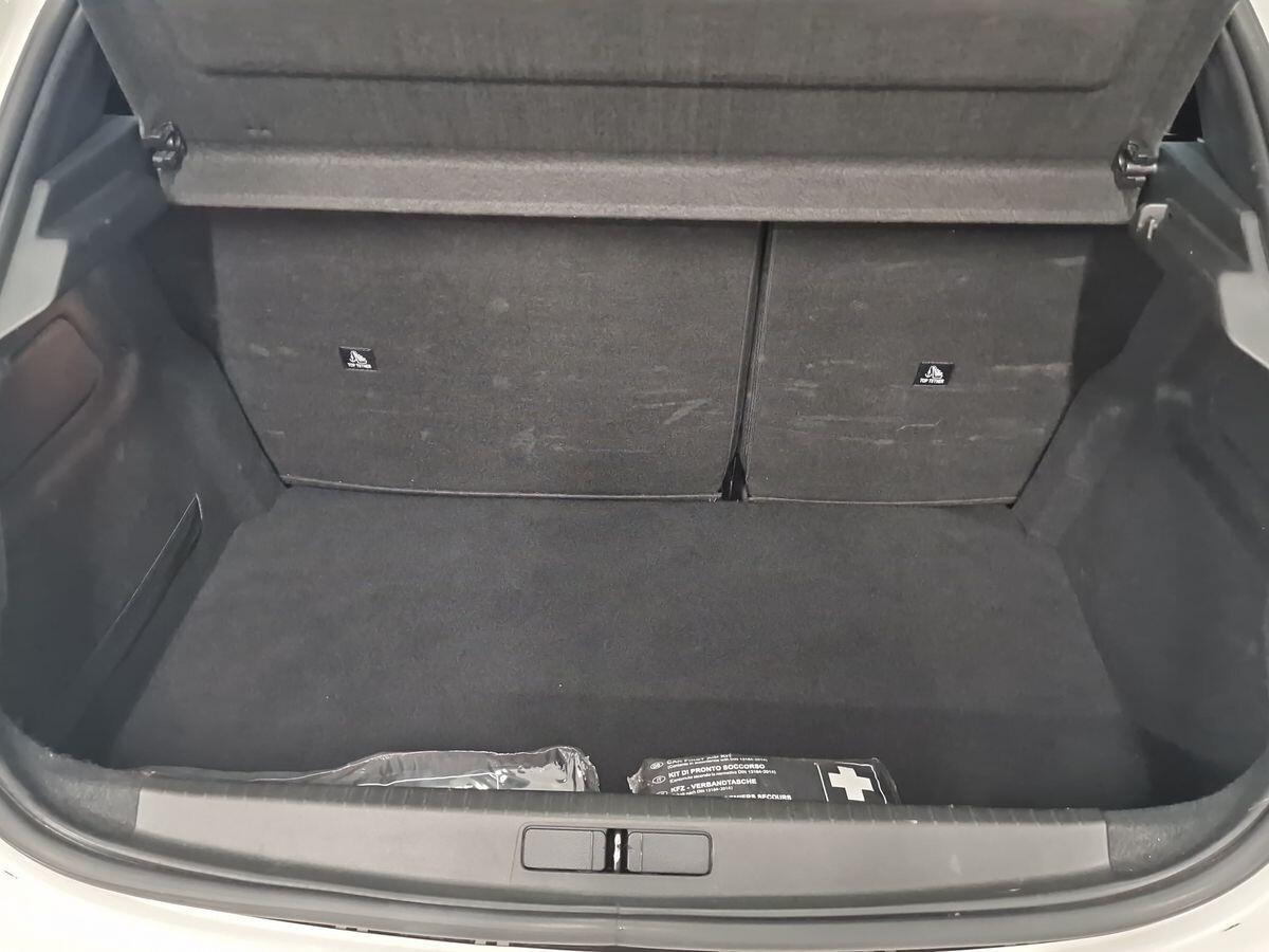 PEUGEOT 208 1.5 GT-LINE