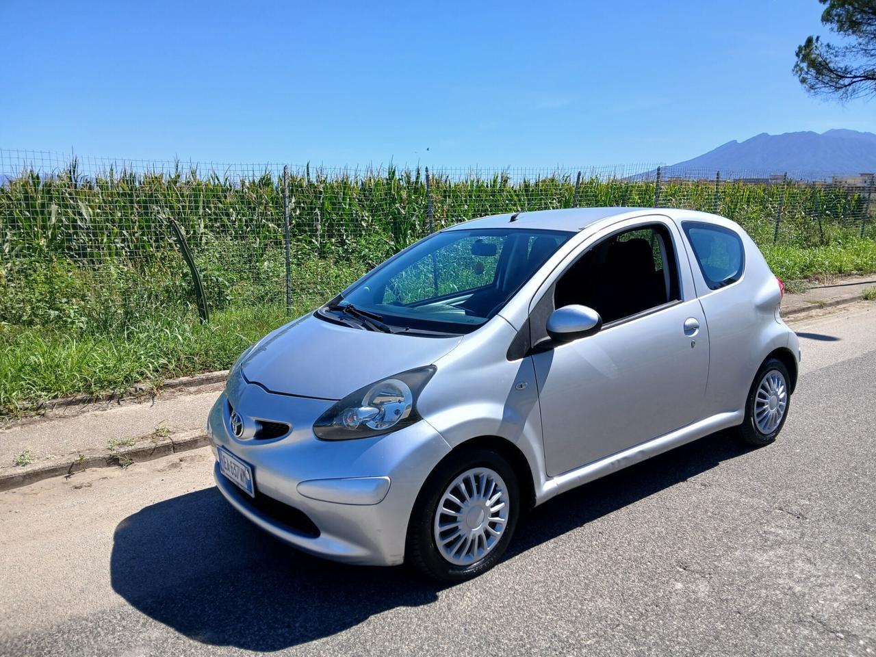 Toyota Aygo 1.0 12V VVT-i 3 porte Sol anno 2008
