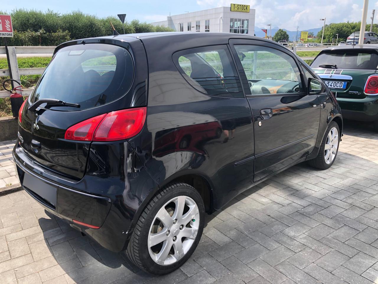 Mitsubishi Colt 1.1 12V 3p. CZ3 Invite