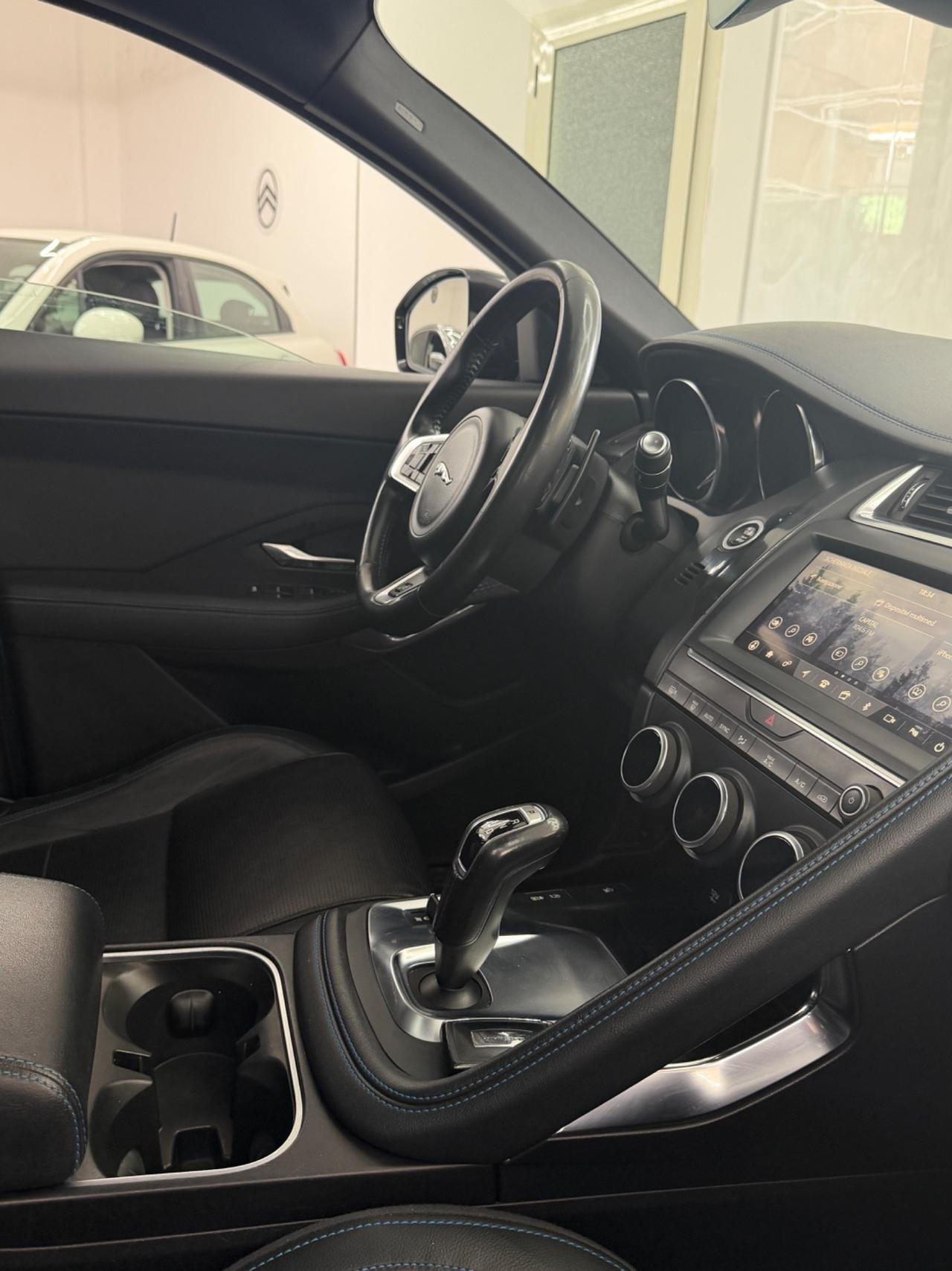 Jaguar E-Pace 2.0D 180 CV AWD aut. R-Dynamic HSE
