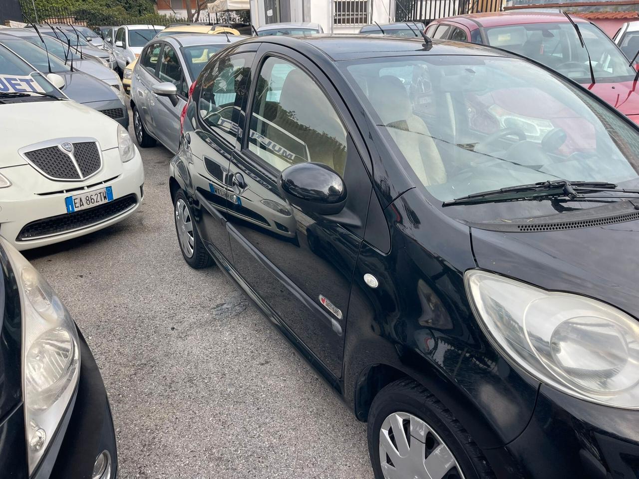 Peugeot 107 1.0 68CV 5p. Sweet Years 2Tronic