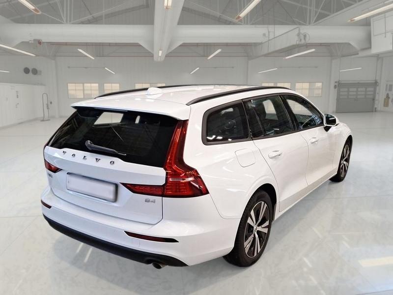 VOLVO V60 B4 D autom. Momentum Business WAGON