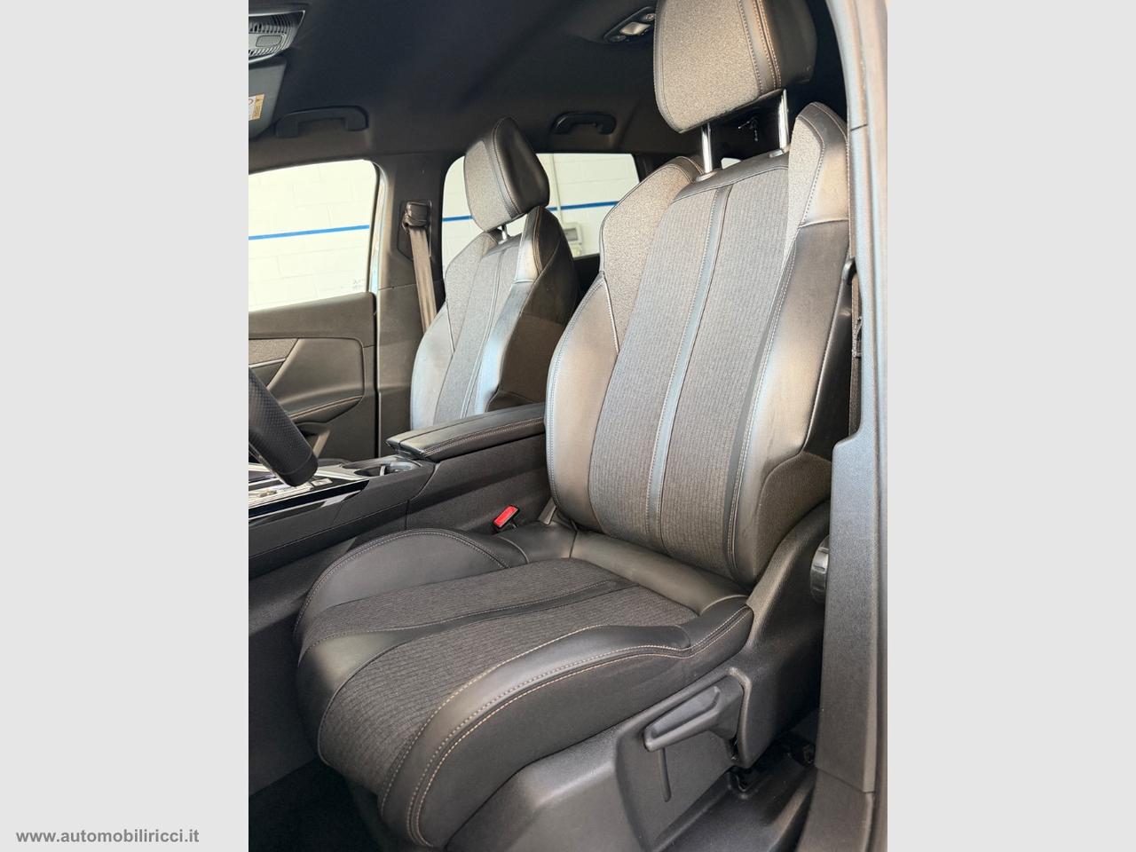 PEUGEOT 5008 BlueHDi 130 S&S EAT8 GT Line 7 POSTI
