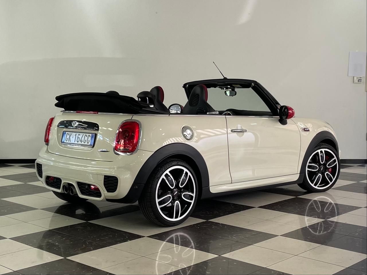 Mini Cabrio John Cooper Works John Cooper Works cabrio xeno led