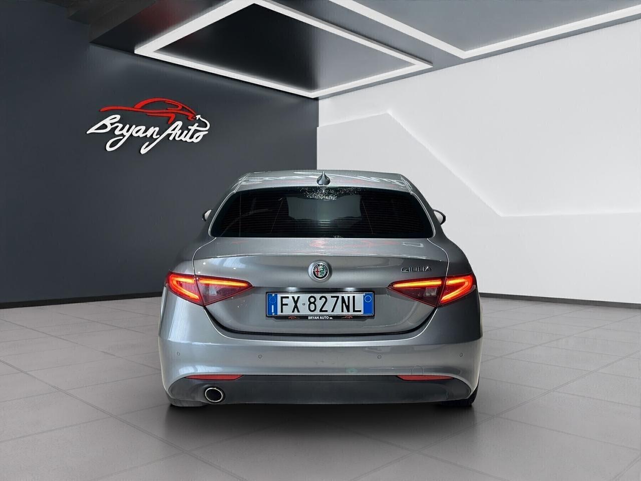 Alfa Romeo Giulia 2.2 Turbodiesel 160 CV AT8 Sport-Tech