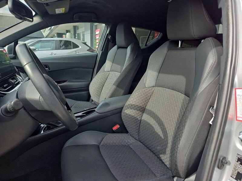 Toyota C-HR 1.8 Hybrid E-CVT Trend
