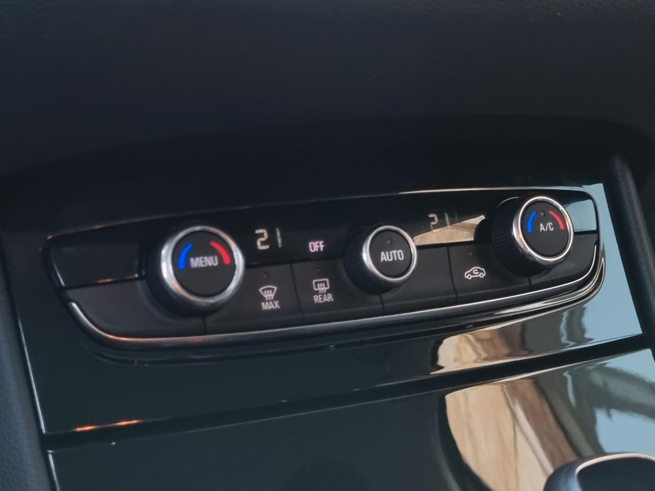 Opel Grandland X 1.5 diesel Ecotec Start&Stop aut. Business Ed.