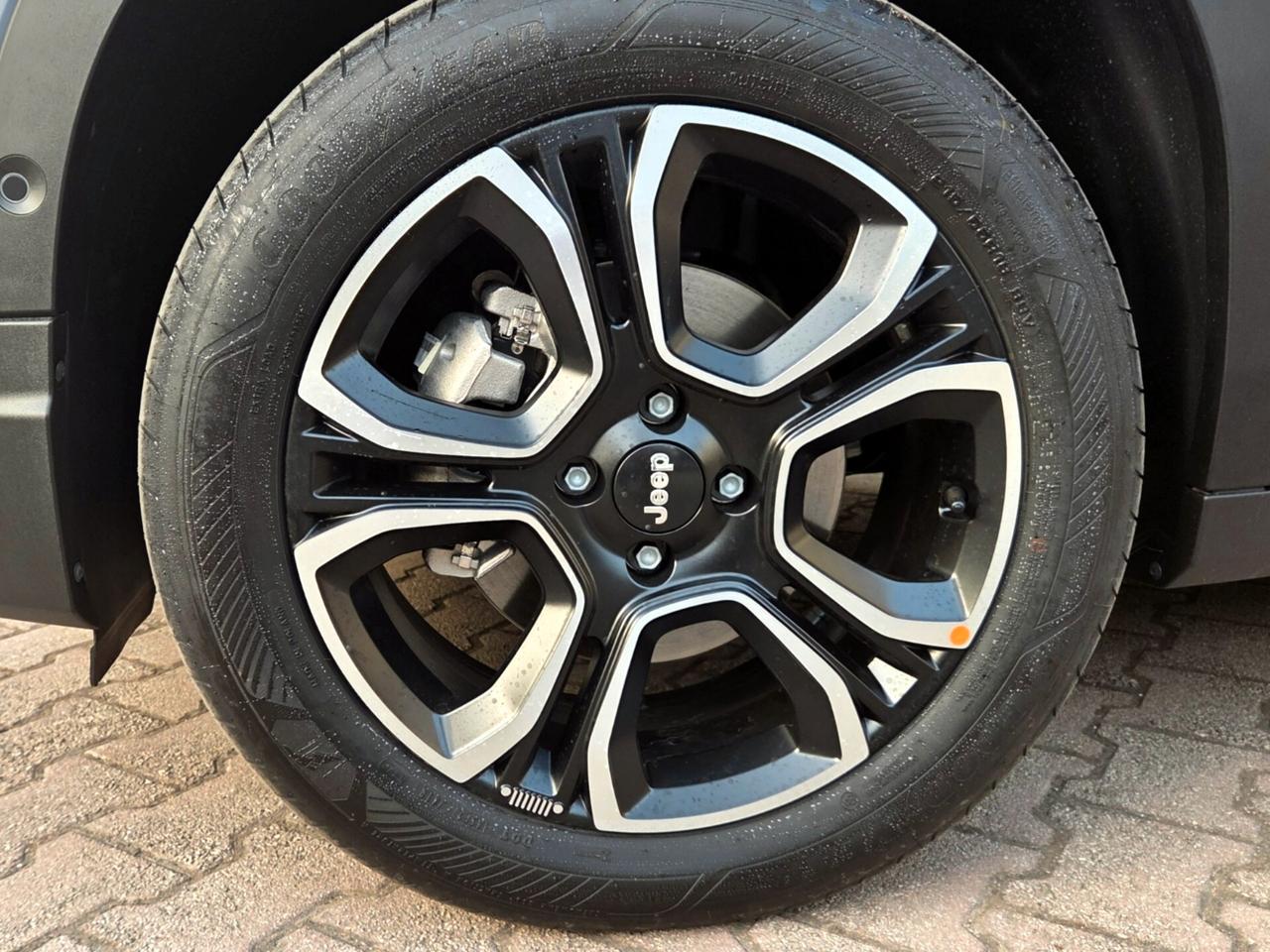 Jeep Avenger E-Hybrid 1.2 110 cv Dct Summit KM0