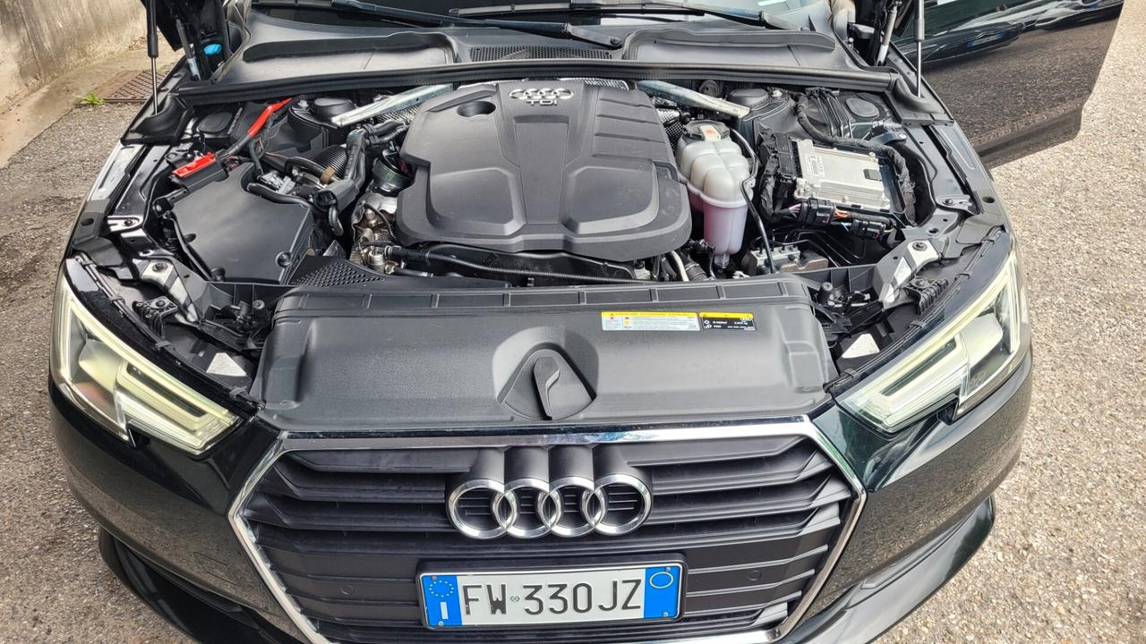 Audi A4 Avant 30 TDI S tronic Business