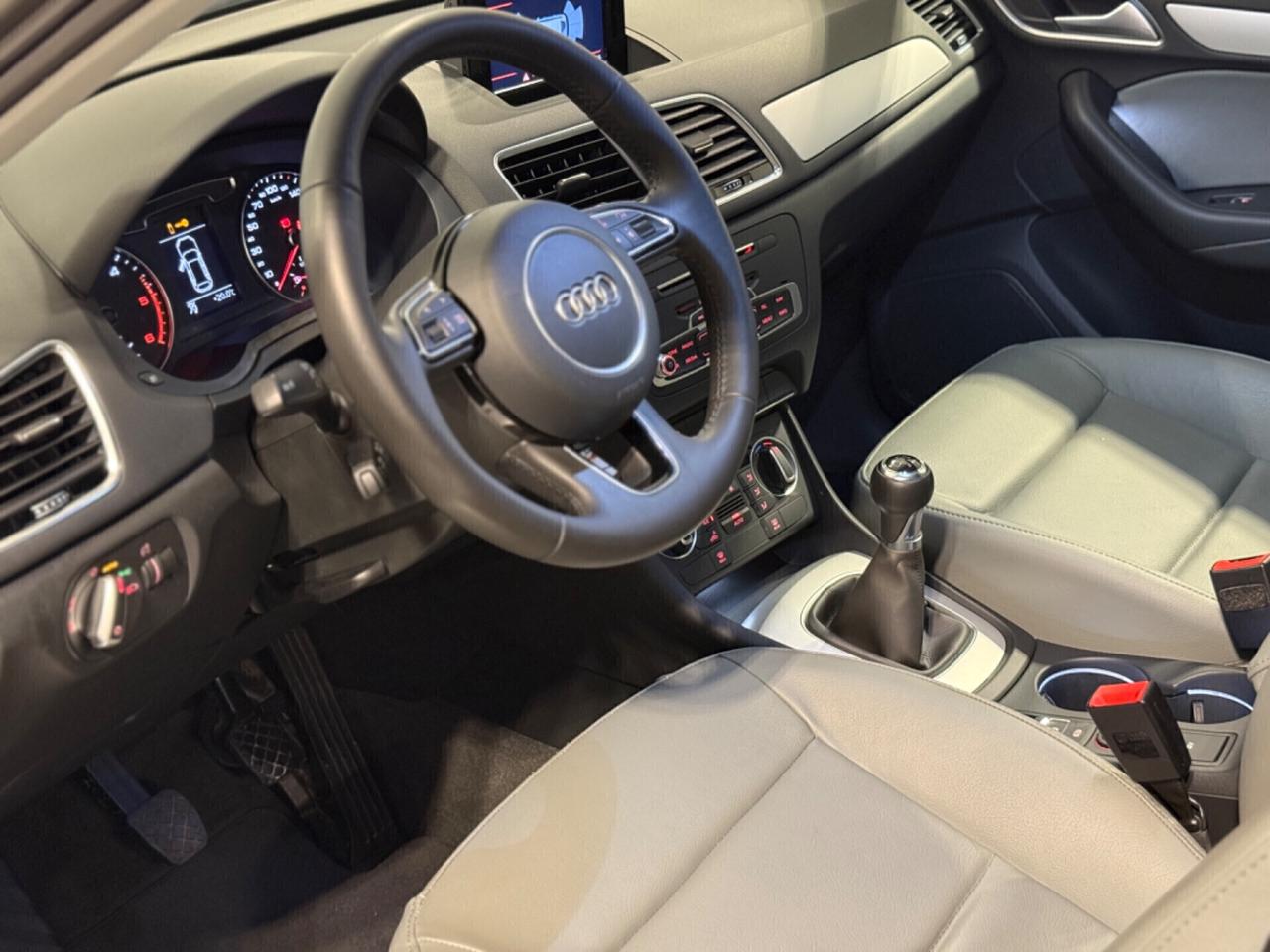 Audi Q3 2.0 tdi Sport PELLE! 90.000KM!