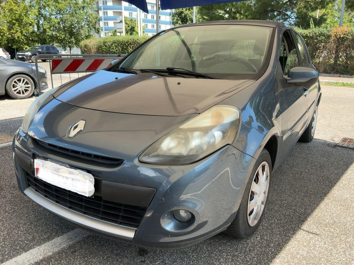 Renault Clio 1.2 16V 5 porte Dynamique