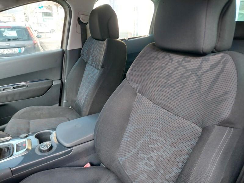 Peugeot 3008 1.6 HDi 110CV Business