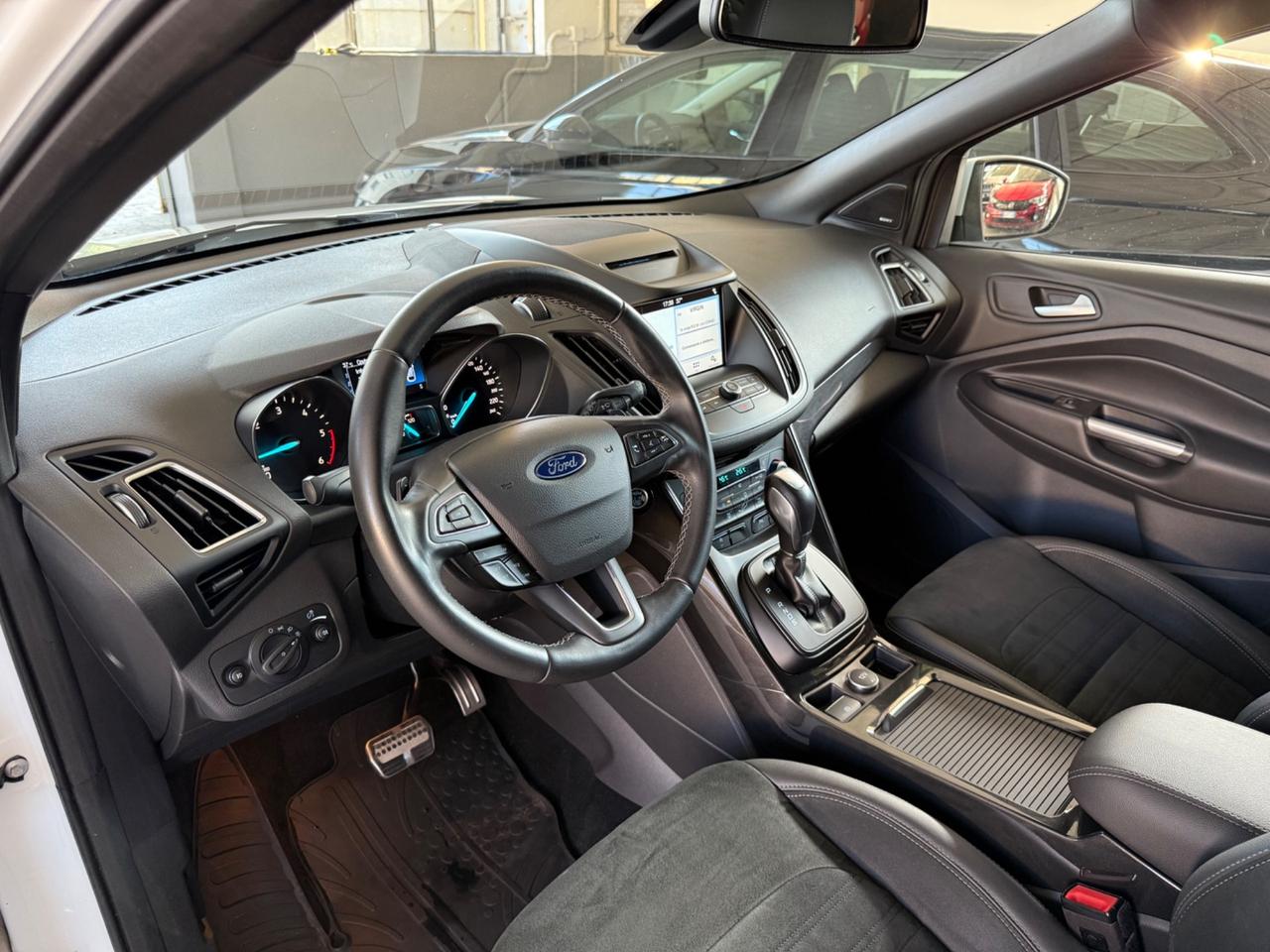 Ford Kuga 2.0 TDCI 150 CV S&S 4WD Powershift ST-Line