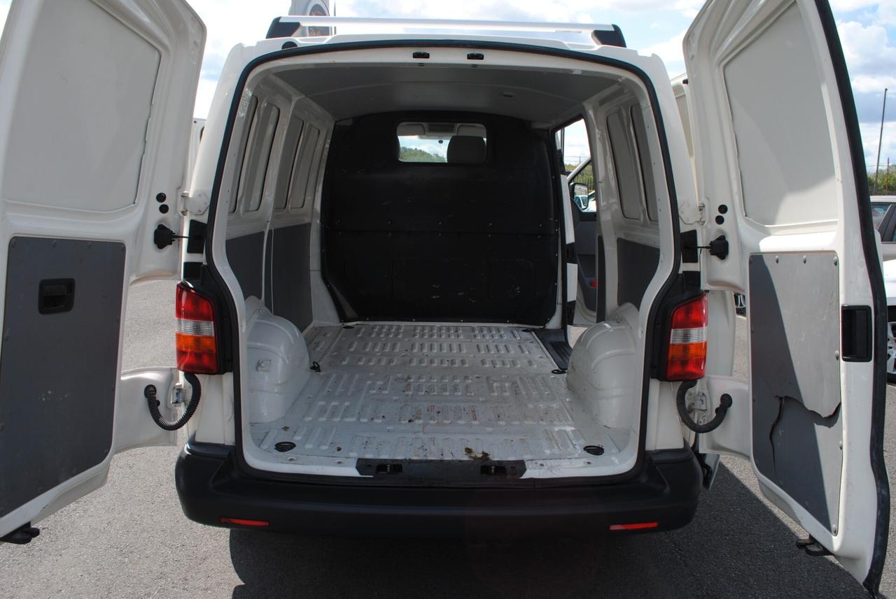 VOLKSWAGEN TRASPORTER 2.5 TDI 131 CV