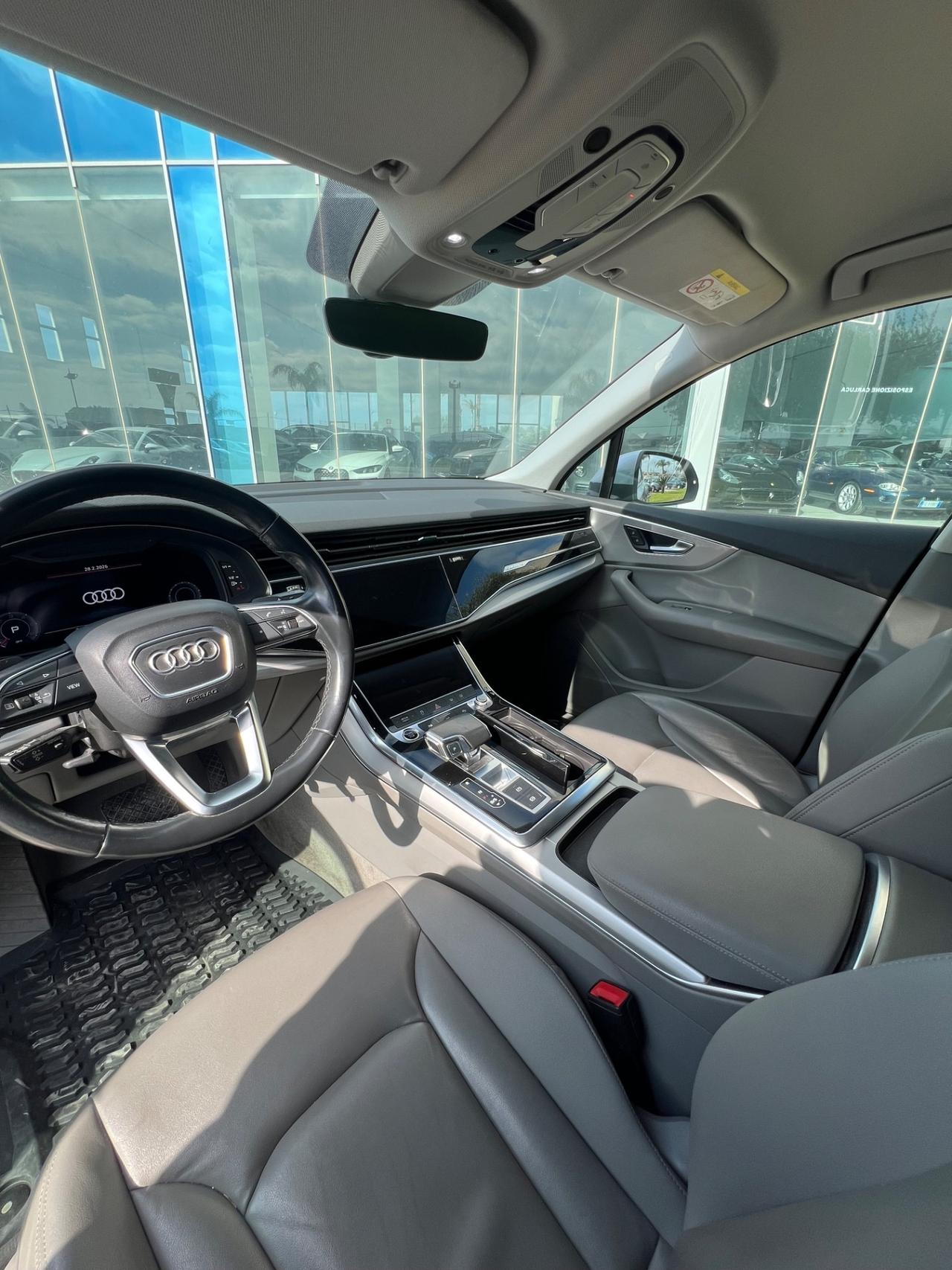 Audi Q7 50 TDI quattro tiptronic Business