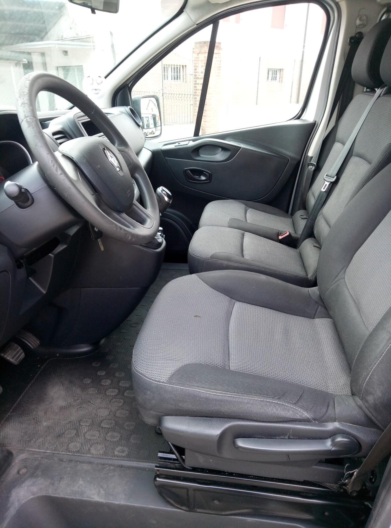 Renault Trafic T27 2.0 dCi 145CV PC-TN Zen Energy 9 POSTI