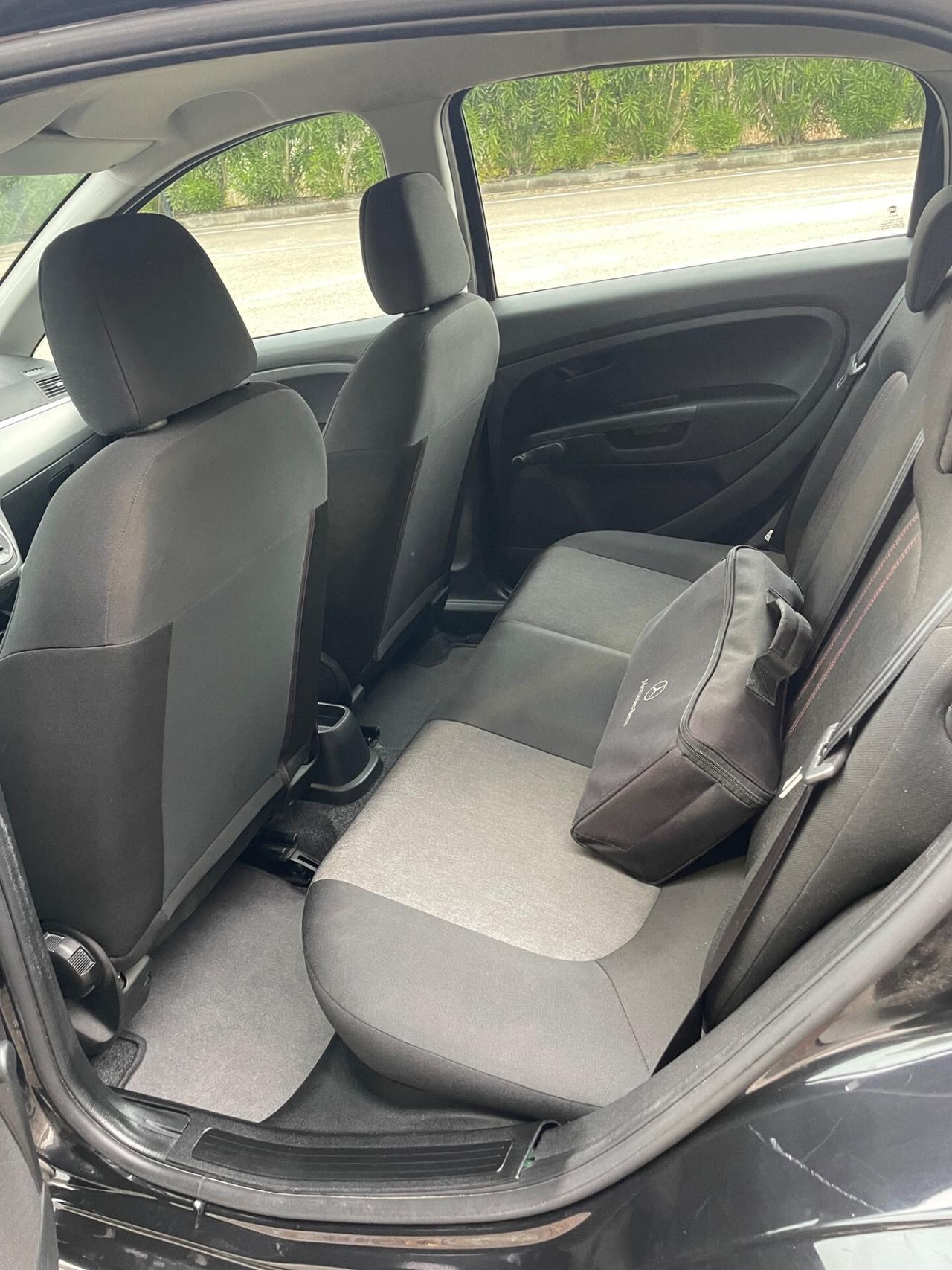 Fiat Punto 1.3 MJT anno 2014 ok per neo patentati