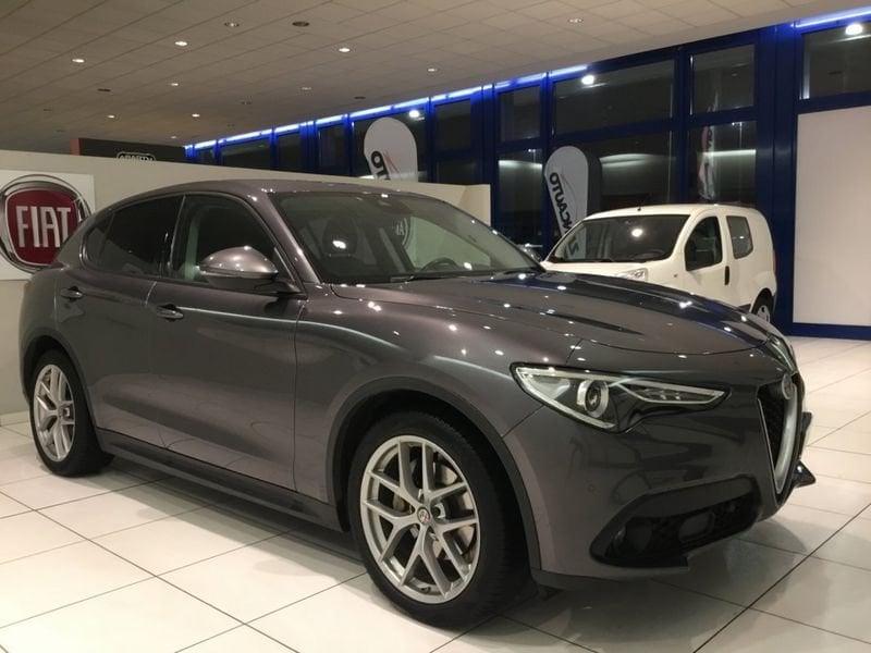 Alfa Romeo Stelvio Stelvio 2.2 Turbodiesel 180 CV AT8 RWD Super
