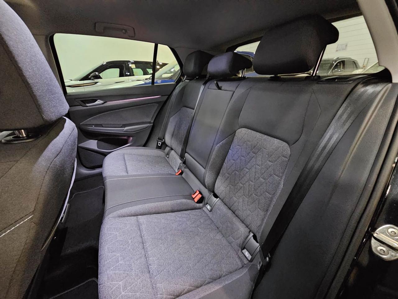 Volkswagen Golf ETSI MOVE LIFE C.16 Tetto Led Matrix Clima3Zone